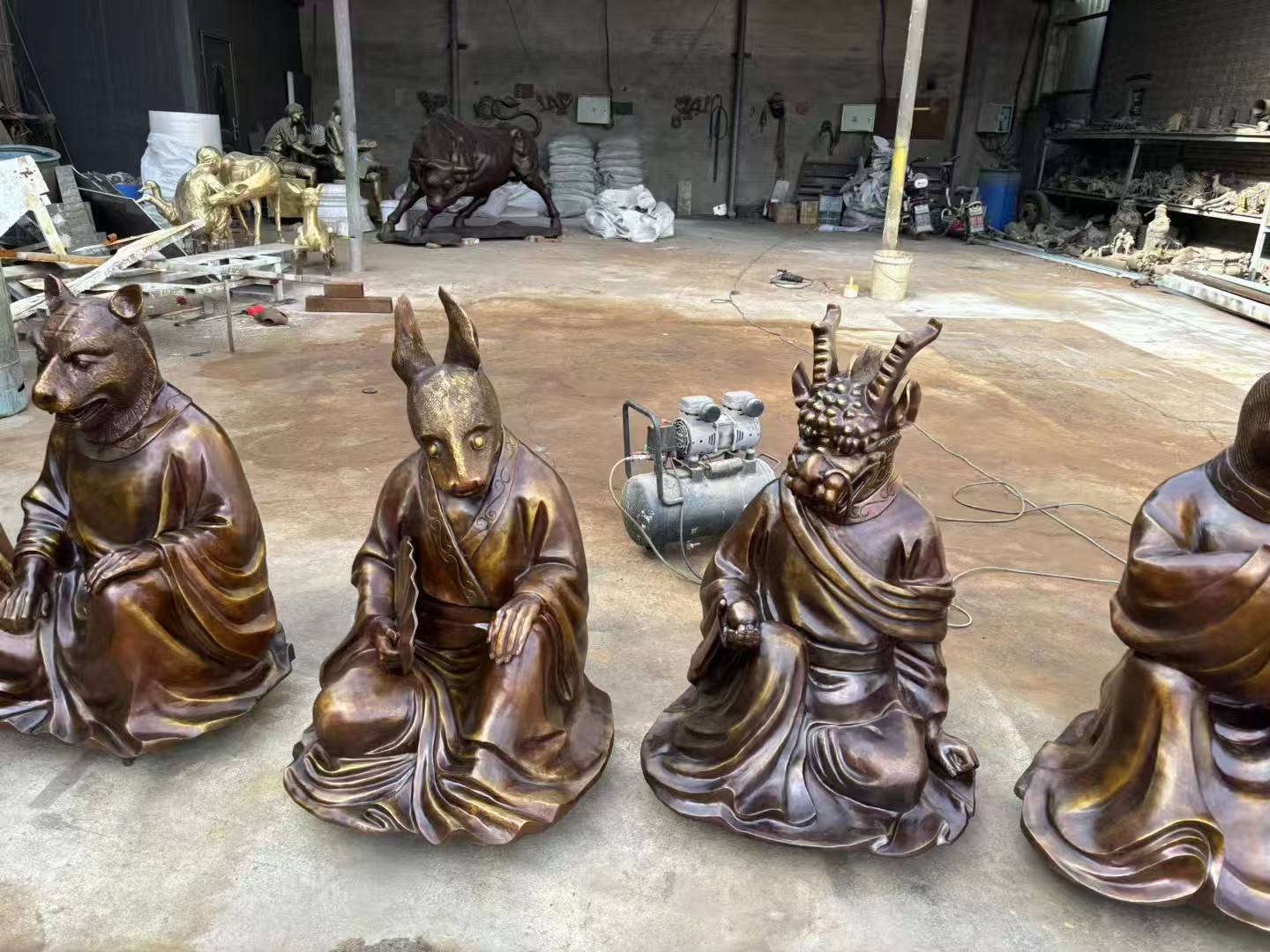 銅雕藝術(shù)之源 探訪鑄銅雕塑生產(chǎn)廠的經(jīng)驗之道